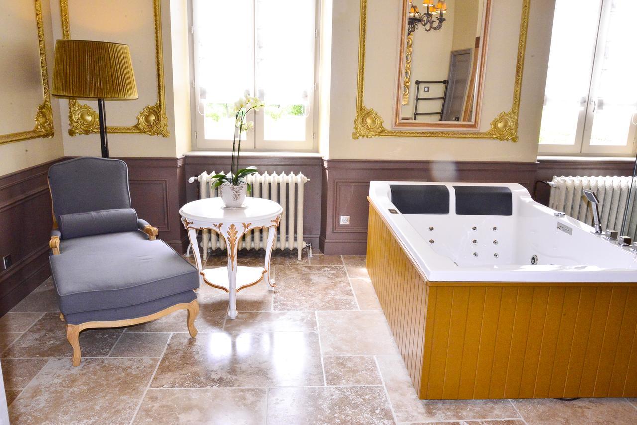 Chateau D'Origny, Chambres D'Hotes Et Restaurant Gastronomique Ouches Экстерьер фото