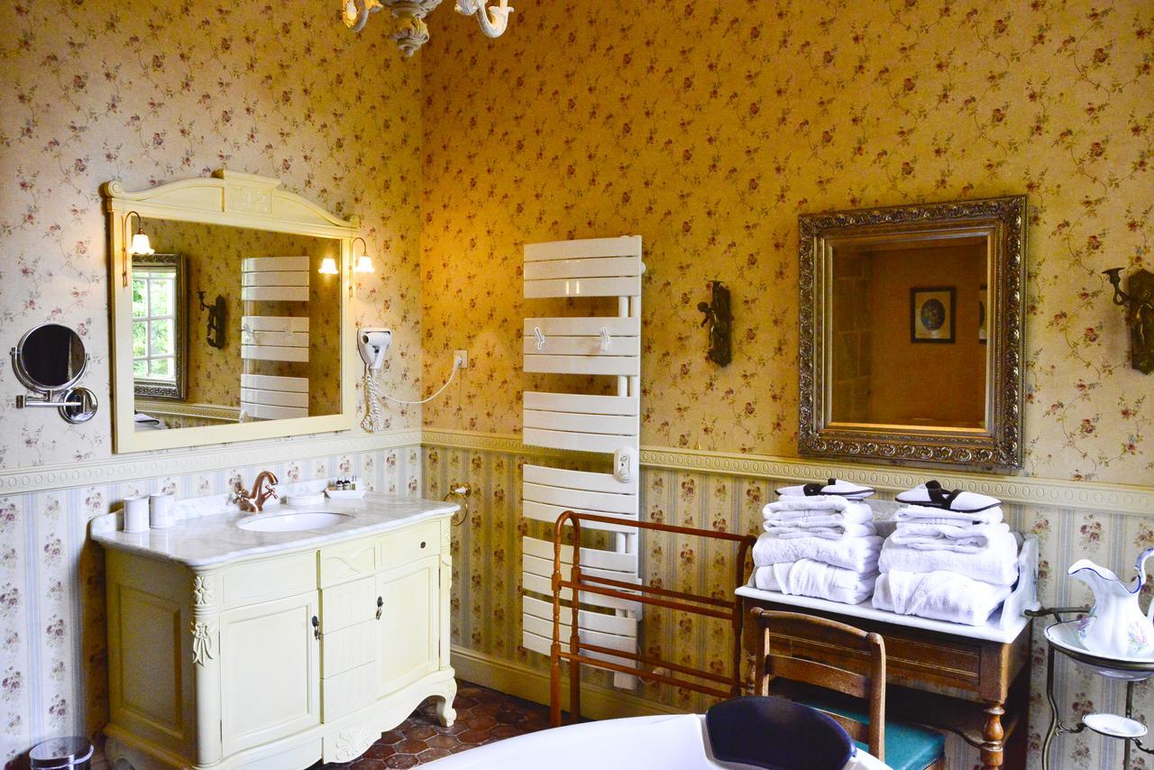 Chateau D'Origny, Chambres D'Hotes Et Restaurant Gastronomique Ouches Экстерьер фото